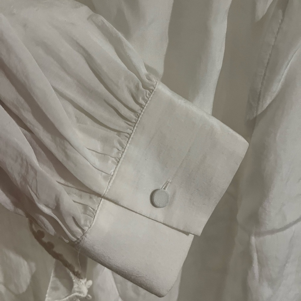 Elegant White Ruffled Top - Picture 3 of 3